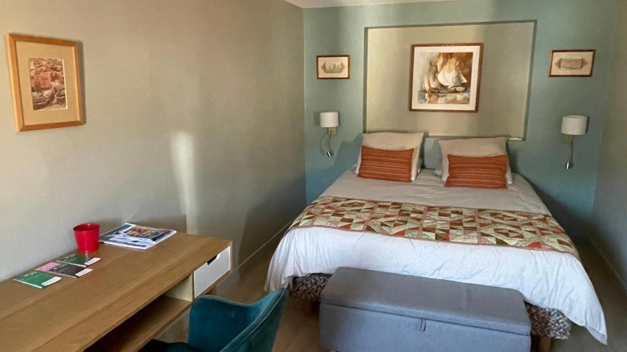 Au Coeur Du Vieux Toulon Au Calme Appartement Renove Climatise Confortable Etage Eleve Avec Ascenseur Proche Parking Et Toutes Commodites 외부 사진