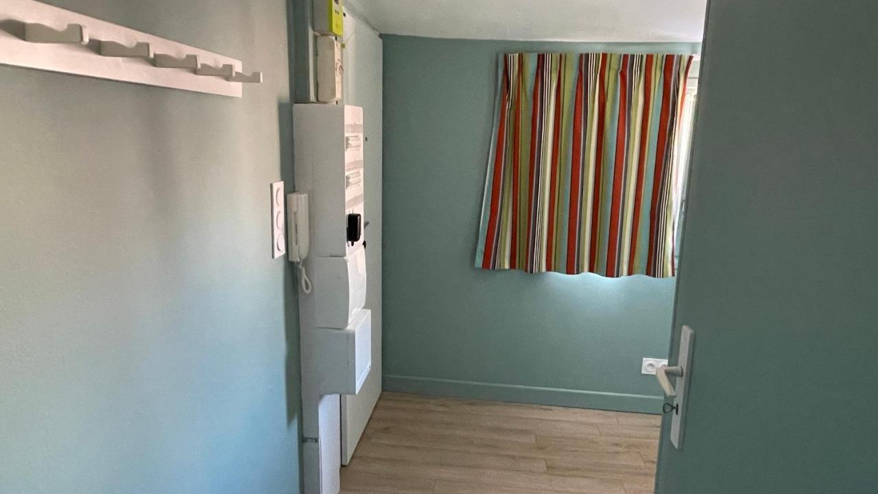 Au Coeur Du Vieux Toulon Au Calme Appartement Renove Climatise Confortable Etage Eleve Avec Ascenseur Proche Parking Et Toutes Commodites 외부 사진