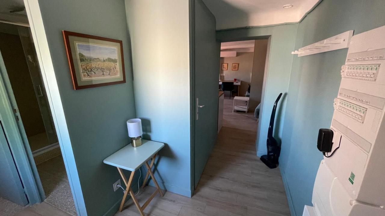 Au Coeur Du Vieux Toulon Au Calme Appartement Renove Climatise Confortable Etage Eleve Avec Ascenseur Proche Parking Et Toutes Commodites 외부 사진