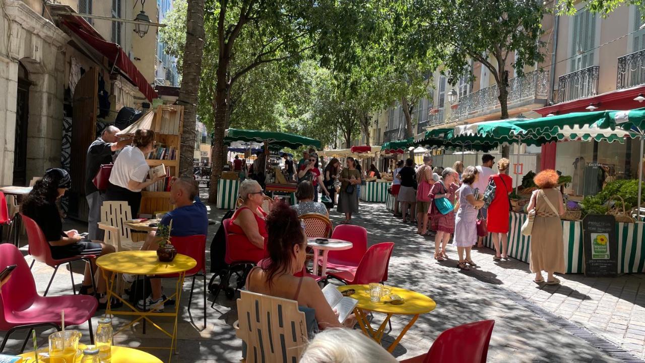 Au Coeur Du Vieux Toulon Au Calme Appartement Renove Climatise Confortable Etage Eleve Avec Ascenseur Proche Parking Et Toutes Commodites 외부 사진